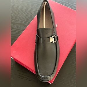 Brand New Ferragamo Adam Nero Pebble Calf